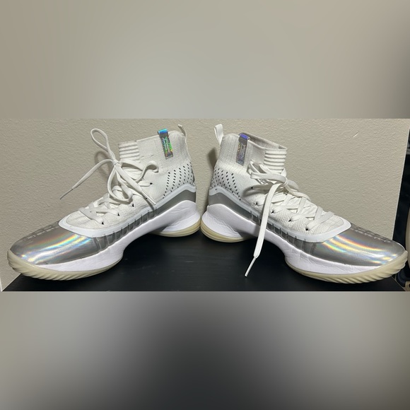 🔥Rare White Under Armour SC white & silver high top bball shoes - size M8.5 - Picture 5 of 15